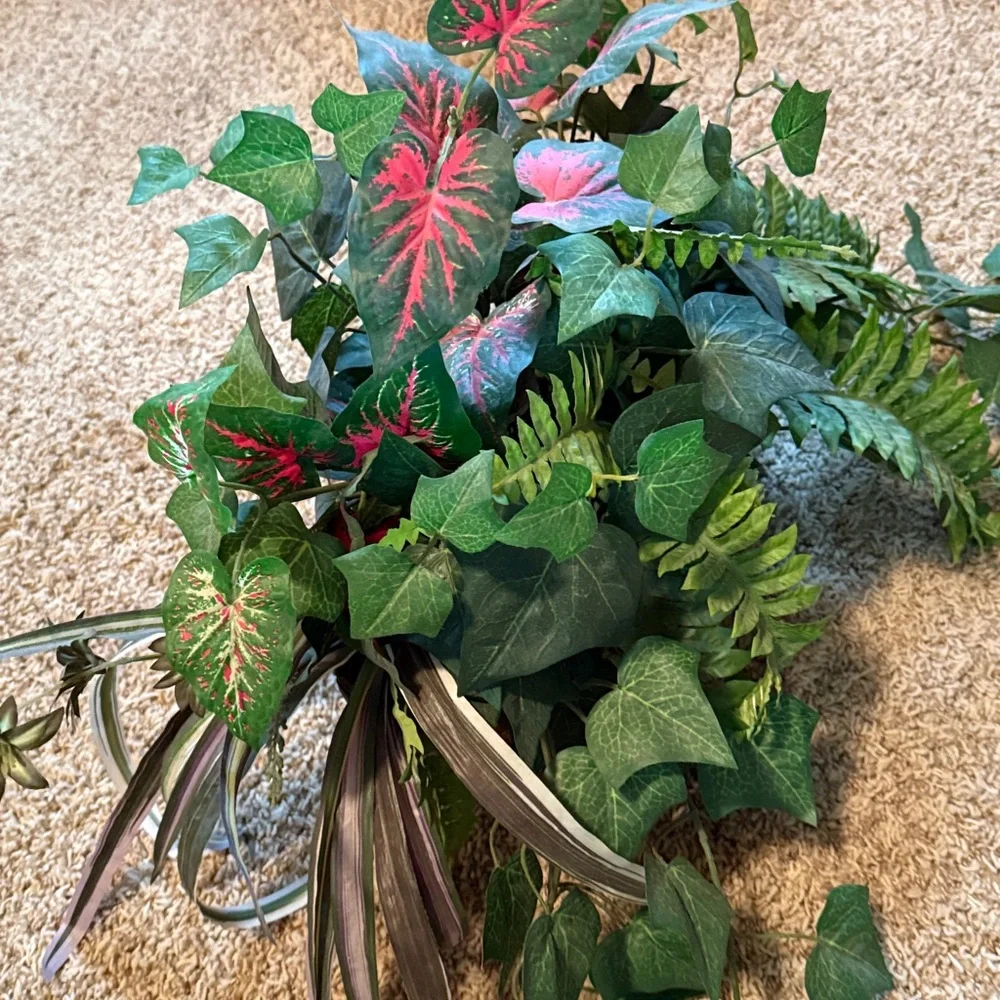 😎Lush Green and Pink Artificial Plant Arrangement in Wicker basket🪷